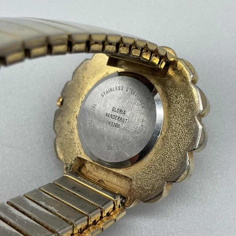 Vtg Gloria Vanderbilt V3700 Womens Watch 40mm Gold Heart Crystals New Battery